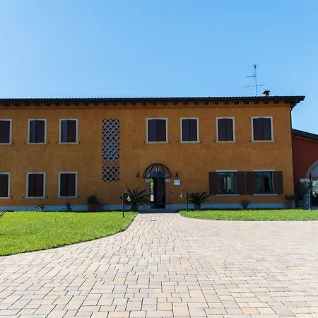 Bacche Di Bosco Lantgård